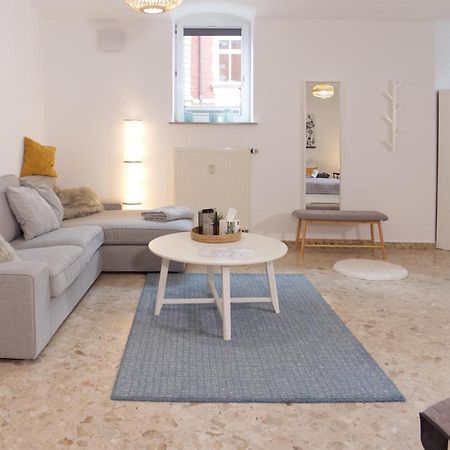Bohnapartments Elisa - Wohlfuehlapartment Mit 2 Gratis Parkplaetzen Und 3 Schlafzimmern - Wlan - Vollausstattung 埃尔福特 外观 照片