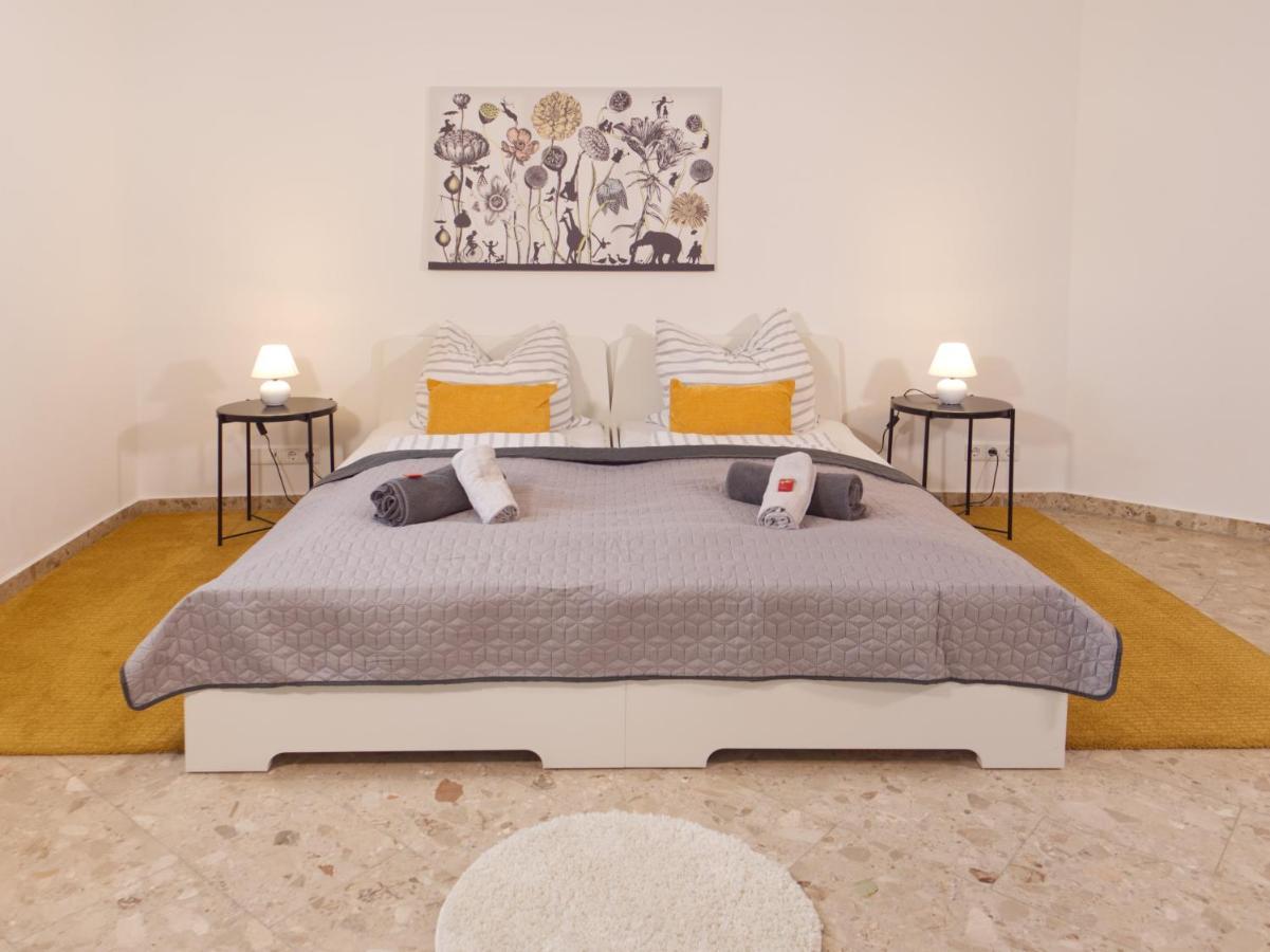 Bohnapartments Elisa - Wohlfuehlapartment Mit 2 Gratis Parkplaetzen Und 3 Schlafzimmern - Wlan - Vollausstattung 埃尔福特 外观 照片