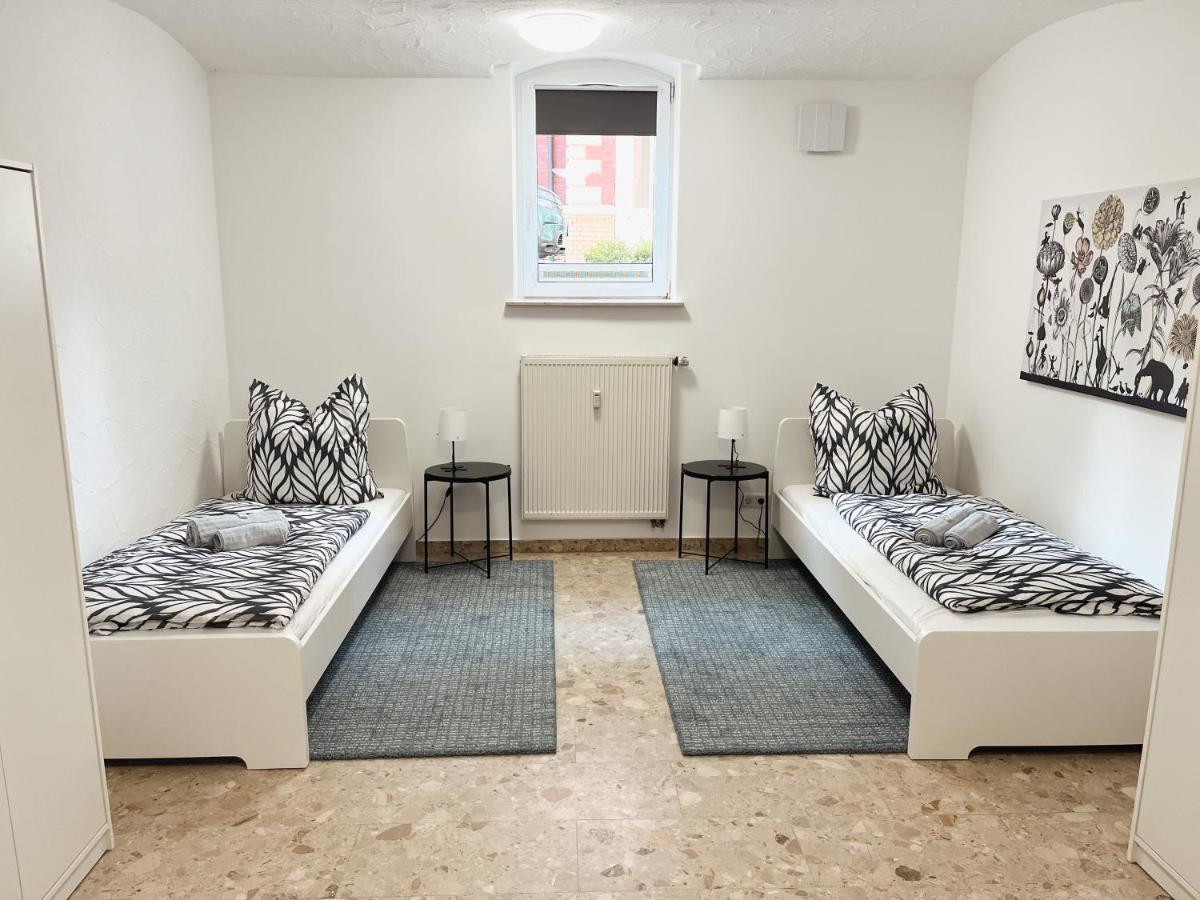 Bohnapartments Elisa - Wohlfuehlapartment Mit 2 Gratis Parkplaetzen Und 3 Schlafzimmern - Wlan - Vollausstattung 埃尔福特 外观 照片