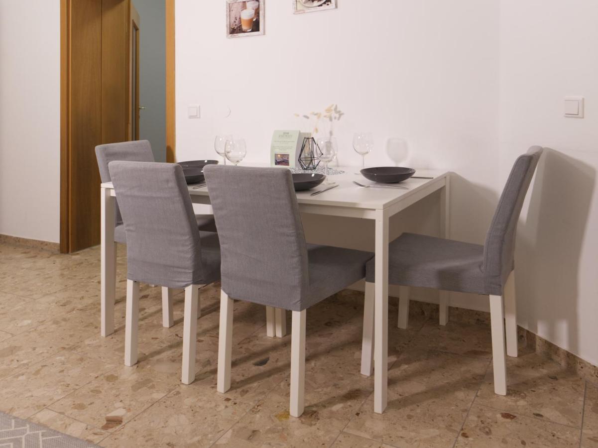 Bohnapartments Elisa - Wohlfuehlapartment Mit 2 Gratis Parkplaetzen Und 3 Schlafzimmern - Wlan - Vollausstattung 埃尔福特 外观 照片